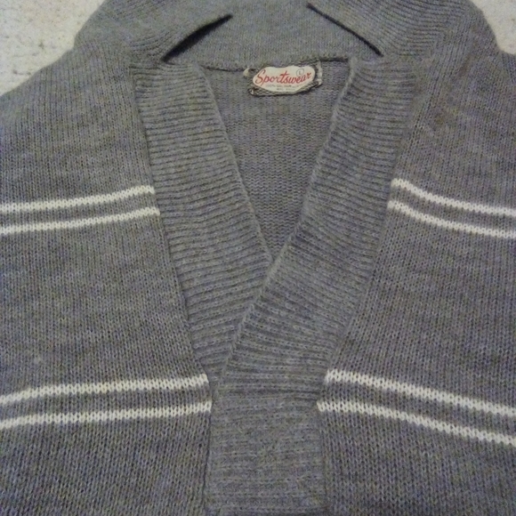 Int Ladies Garment Sportswear Gray Black and White Collared Sweater Size Large - Picture 3 of 16